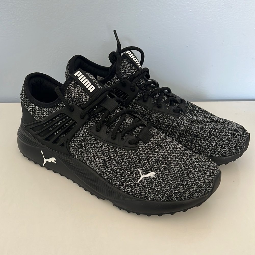 Men’s puma sneakers